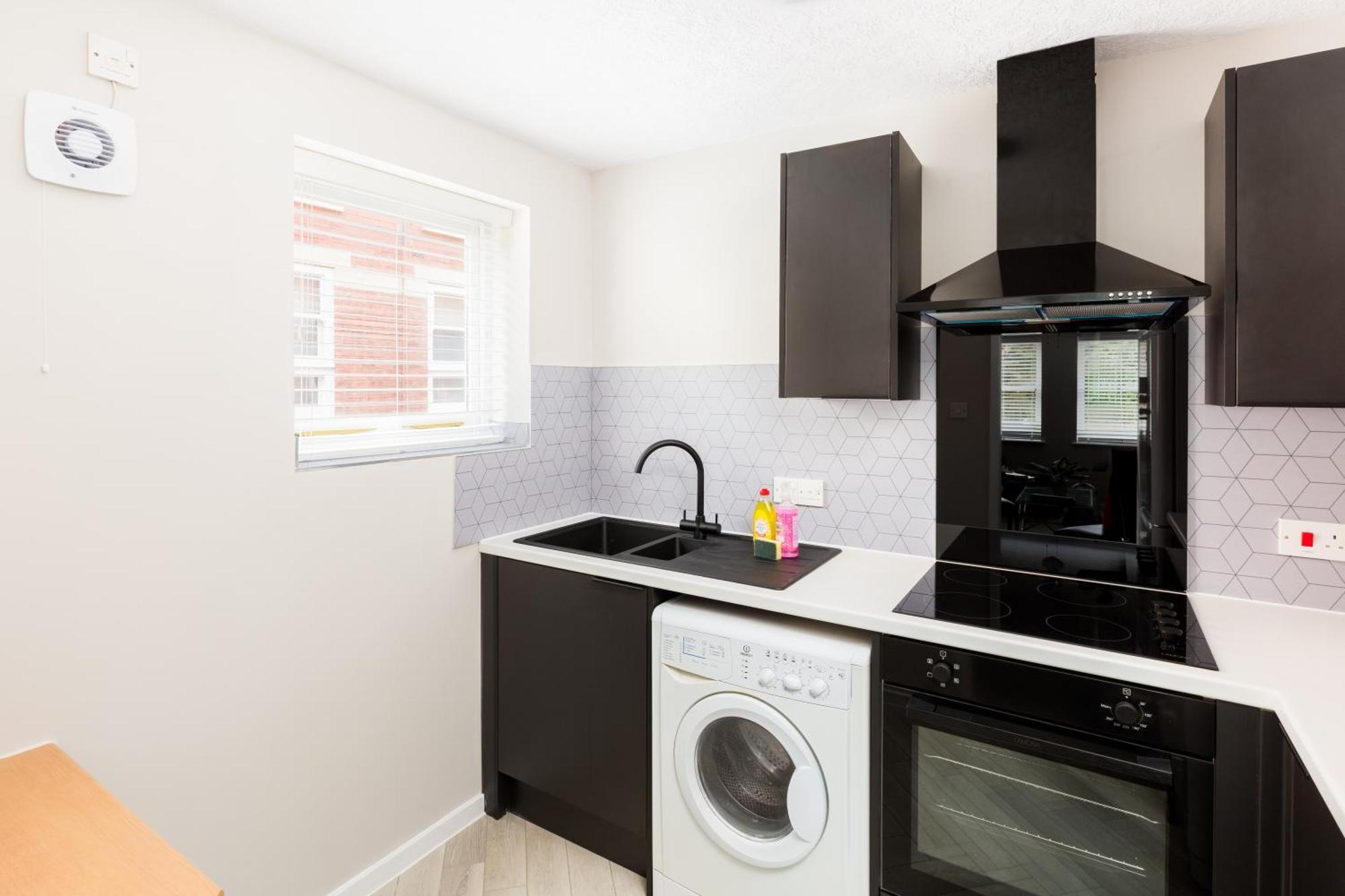 Modern 2-Bedroom Apartments With Free Parking In Leamington Spa Εξωτερικό φωτογραφία