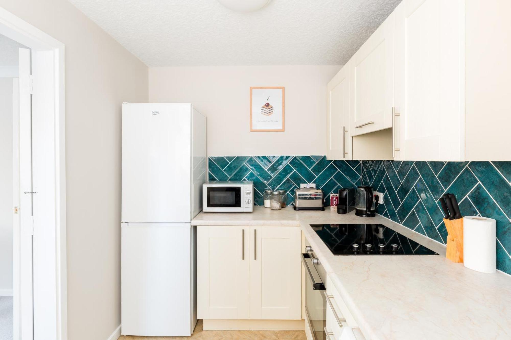 Modern 2-Bedroom Apartments With Free Parking In Leamington Spa Εξωτερικό φωτογραφία