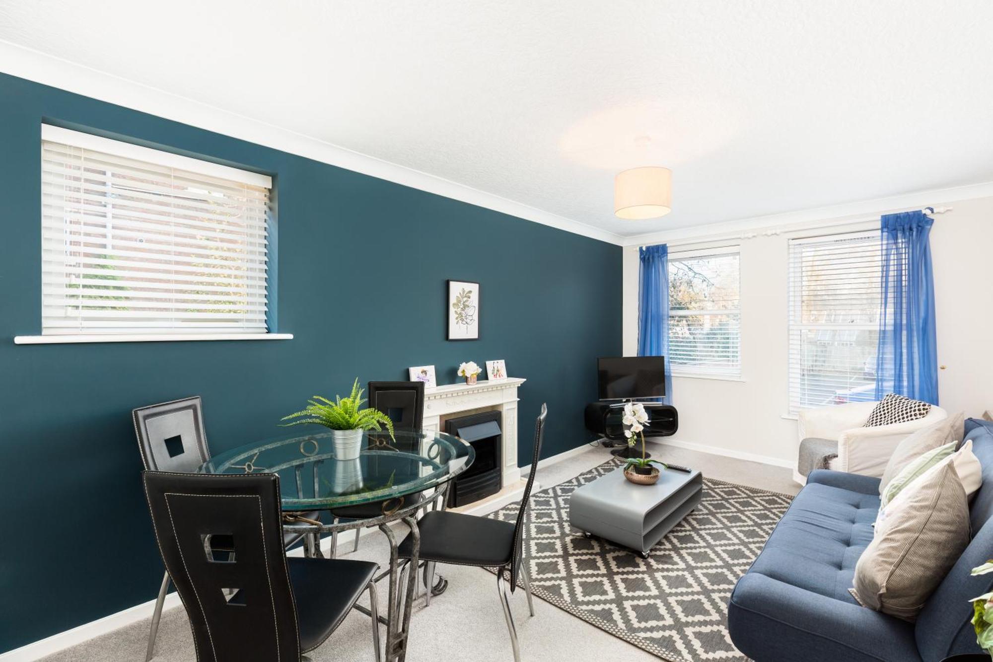 Modern 2-Bedroom Apartments With Free Parking In Leamington Spa Εξωτερικό φωτογραφία