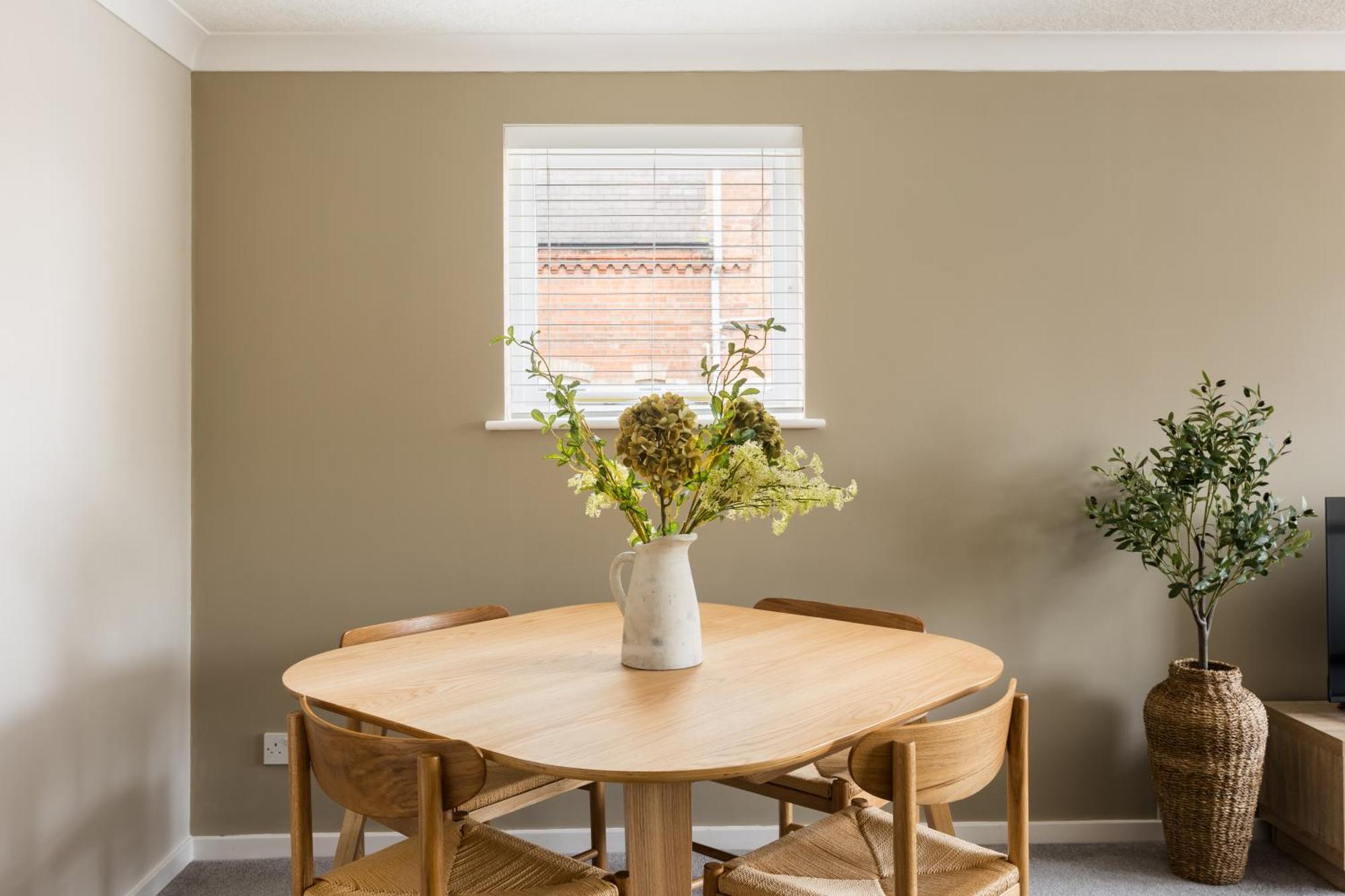 Modern 2-Bedroom Apartments With Free Parking In Leamington Spa Εξωτερικό φωτογραφία