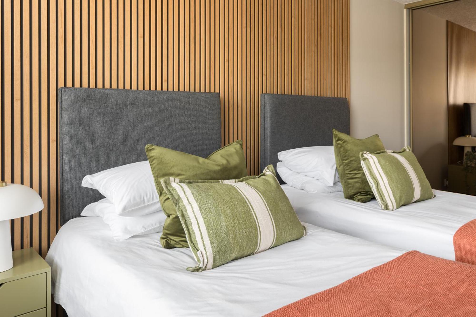 Modern 2-Bedroom Apartments With Free Parking In Leamington Spa Εξωτερικό φωτογραφία