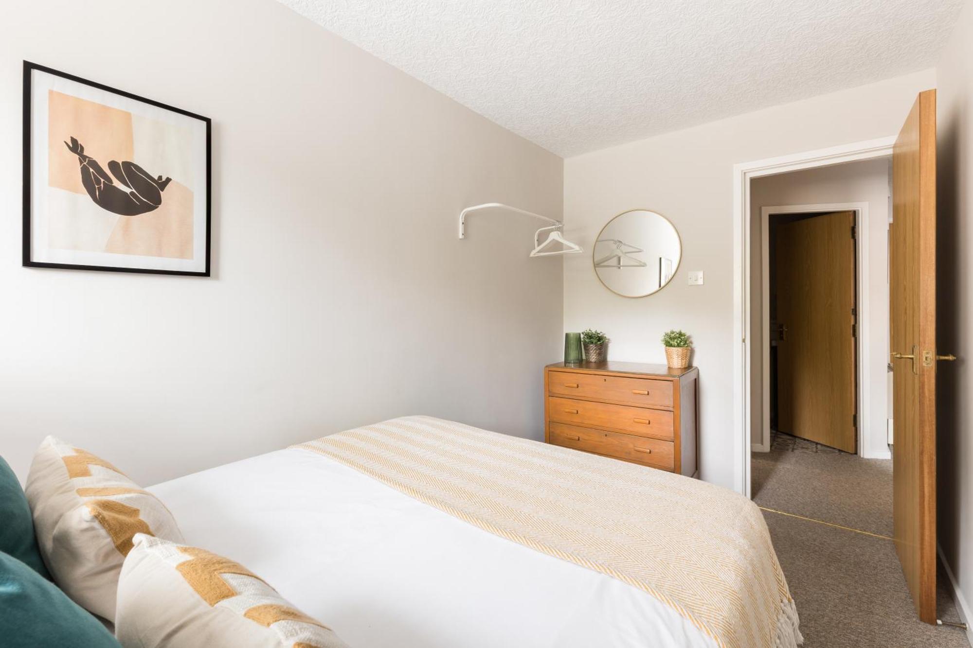 Modern 2-Bedroom Apartments With Free Parking In Leamington Spa Εξωτερικό φωτογραφία