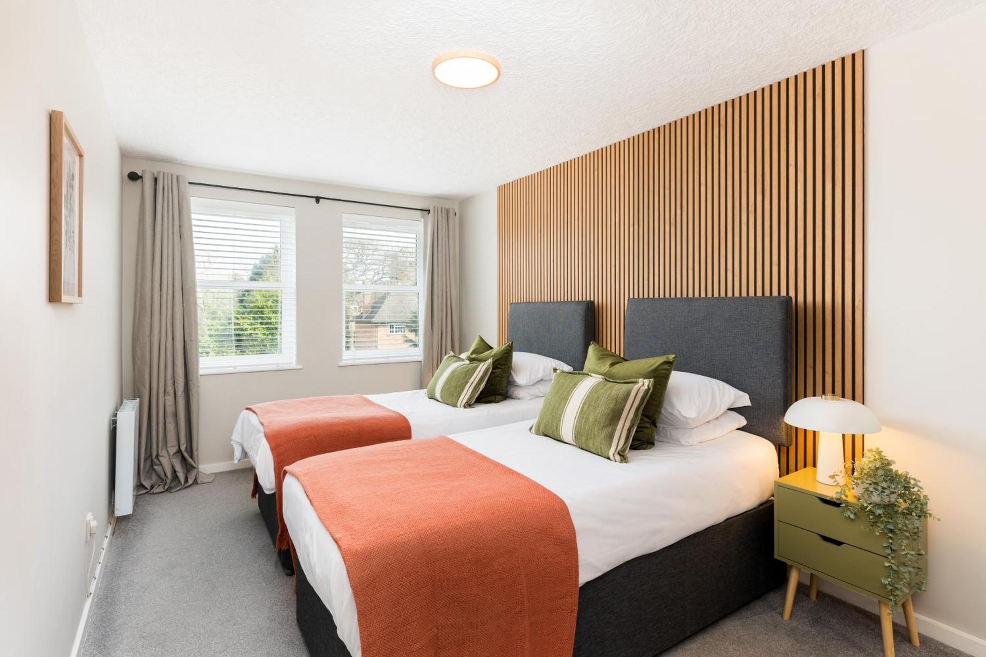 Modern 2-Bedroom Apartments With Free Parking In Leamington Spa Εξωτερικό φωτογραφία