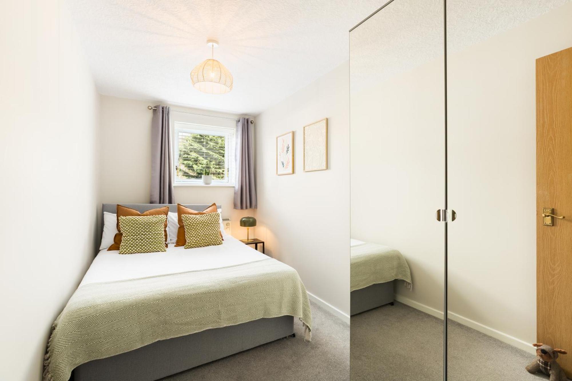 Modern 2-Bedroom Apartments With Free Parking In Leamington Spa Εξωτερικό φωτογραφία